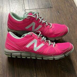 New Balance 550 v3 Pink and Aqua Sneakers Size 9